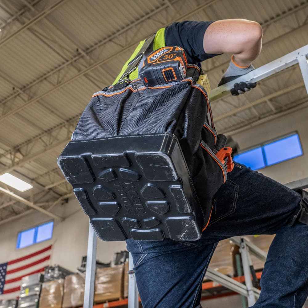 Tool Bag with Shoulder Strap and 40 Pockets M16567