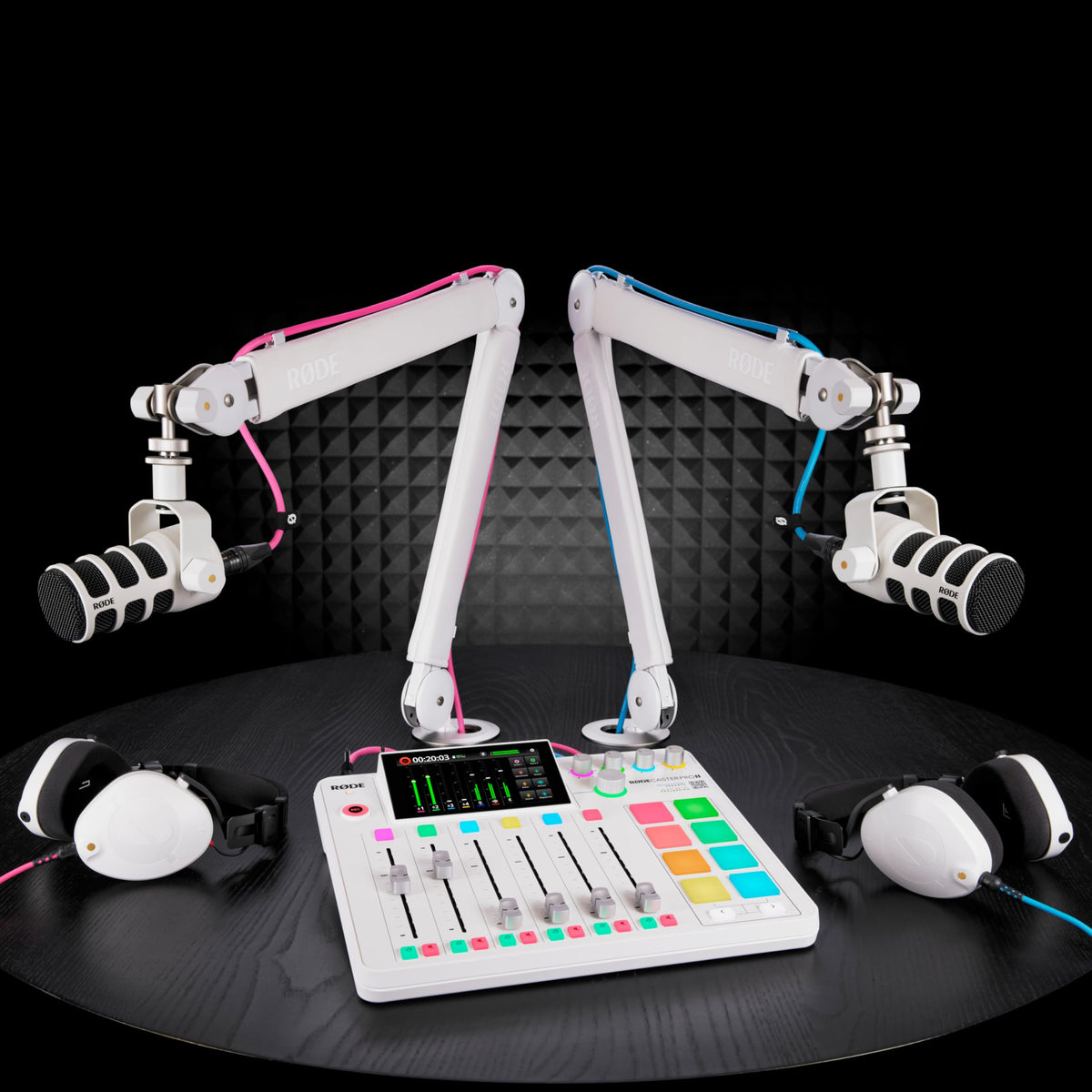 White Cardioid Dynamic Broadcast Microphone Pair M718049